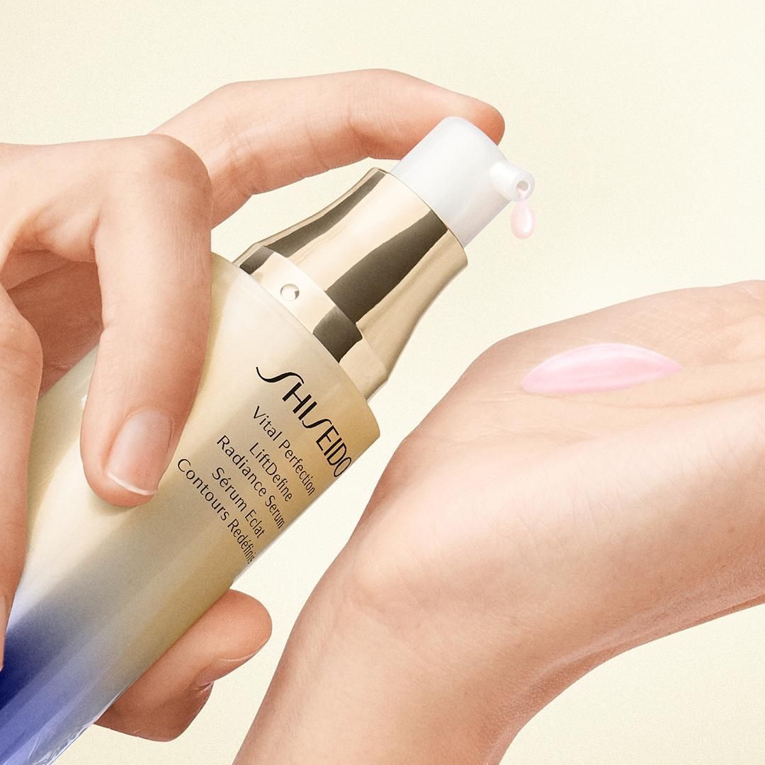 SHISEIDO SHISEIDO: Сила против старения в каждом нажатии. Формула с 4MSK и компонентами, стимулирующими выработку коллагена